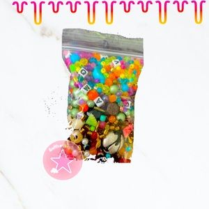 CONFETTY MULTICOLOR BAG OF CHARMS AND BEADS FOR JEWELERY